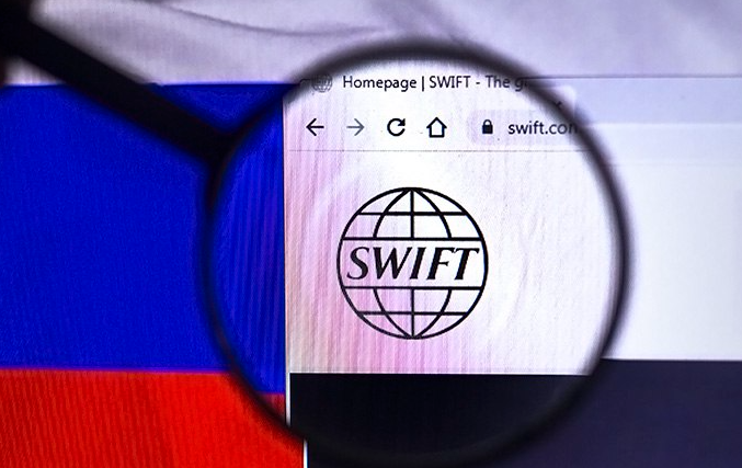 ​​Евросоюз не планирует отключать Россию от SWIFT