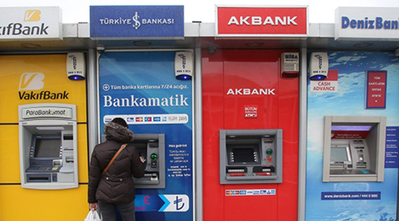 ​​Турецкие банки отказываются открывать счета россиянам